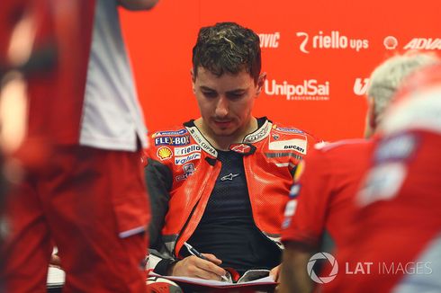 Lorenzo Belum Memikirkan Kontrak Baru dengan Ducati