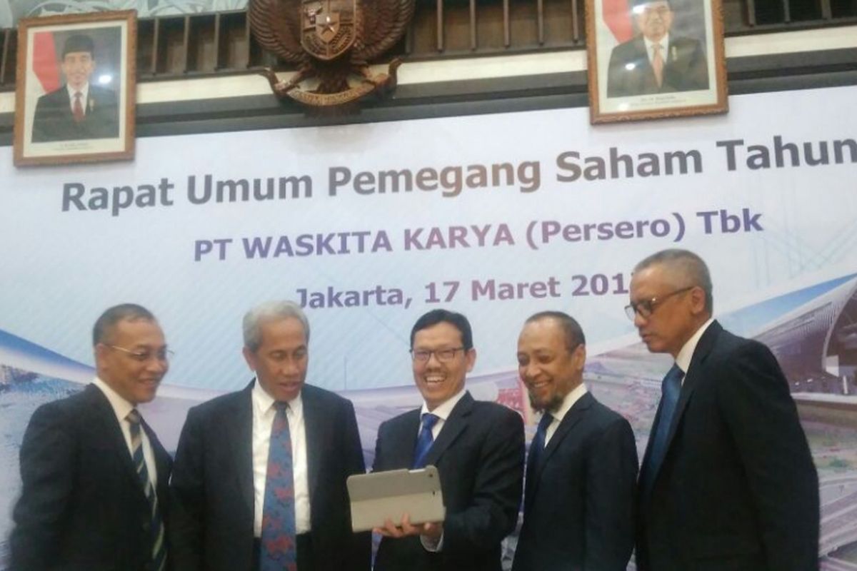 Direksi PT Waskita Karya (Persero)  Tbk, usai RUPS Tahunan di Jakarta, Jumat (17/3/2017).