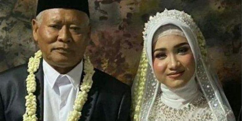 Bocil Ngewe - Pernikahan Kakek 65 Tahun dan Gadis 19 Tahun di Cirebon Sempat Viral, Kini  Dikabarkan Telah Bercerai