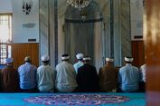 Hukum Imam Salat Sambil Duduk, Boleh atau Tidak? Ini Penjelasan Muhammadiyah