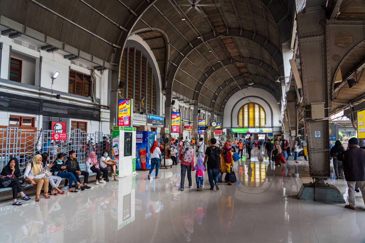 Ilustrasi stasiun kereta di Jakarta. 