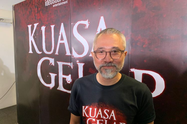 Aktor Lukman Sardi dalam konferensi pers film Kuasa Gelap di kawasan Mampang, Jakarta Selatan, Selasa (30/5/2023).
