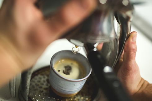 Apa Bedanya Rasa Kopi Espresso Pakai Biji Arabika dengan Robusta?