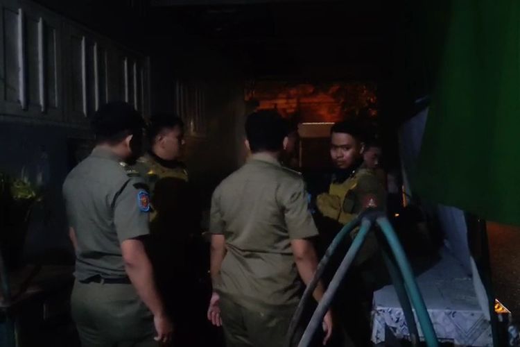 Tak Dikasih Uang, Pengamen di Solo Tampar Pengunjung Warung Makan