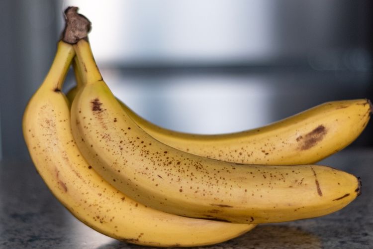 Makan pisang setiap hari bisa menyehatkan jantung.