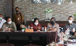 Pencairan Bansos di Kalteng Dievaluasi, Mensos Minta Pemda Perbaiki Data