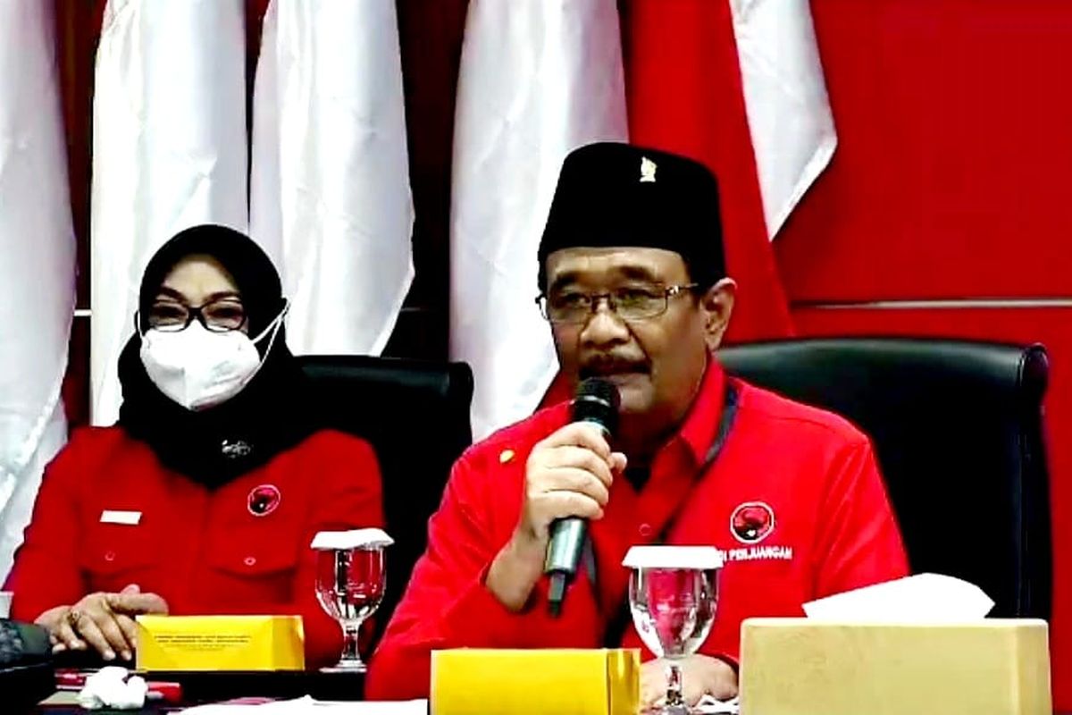 Ketua DPP Partai Demokrasi Indonesia Perjuangan (PDI-P) Djarot Saiful Hidayat dalam acara pembukaan Sekolah Partai pendidikan untuk Kader Madya DPP PDI-P di Sekolah Partai, Lenteng Agung, Jakarta Selatan, Jumat (10/9/2021).