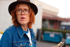 Lirik dan Chord Lagu Sydney (I'll Come Running) - Brett Dennen