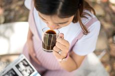 3 Risiko Ibu Hamil Minum Kopi yang Pantang Disepelekan