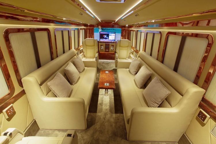 BAV Luxury Interior Medium Bus 