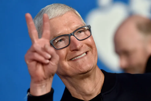 CEO Apple Tim Cook Tiba di Indonesia, Langsung Santap Sate Ayam