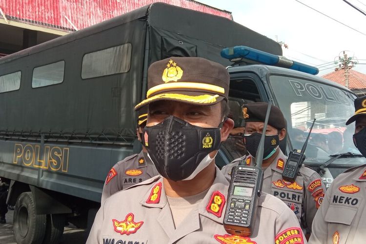 Wachyu saat ditemui di Jalan Laksda Adisucipto menjelaskan soal bentrokan, Kamis (1/12/2021)