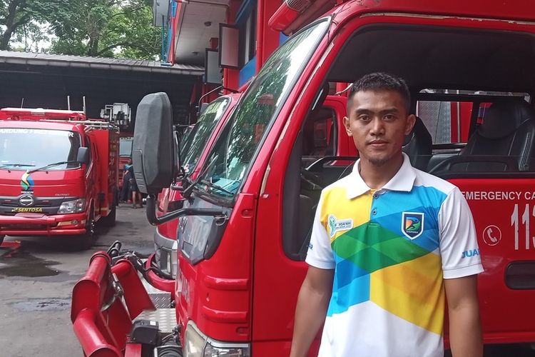 Danru DiskarPB Kota Bandung, Encep Irman dan Kasi Penyelamatan Diskar PB john Erwin saat ditemui di Markas Diskap PB Kota Bandung, selasa (21/1/2024)