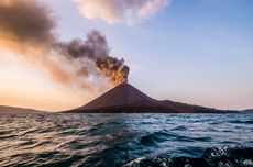 Data Aktivitas Gunung Anak Krakatau, dari Waspada hingga Siaga