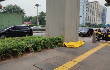 Seorang pria berinisial MM (64) ditemukan tewas tepat depan kantor Suku Dinas Perhubungan Jakarta Selatan, Jalan MT Haryono, Cikoko, Pancoran, Selasa (4/1/2022) siang.
