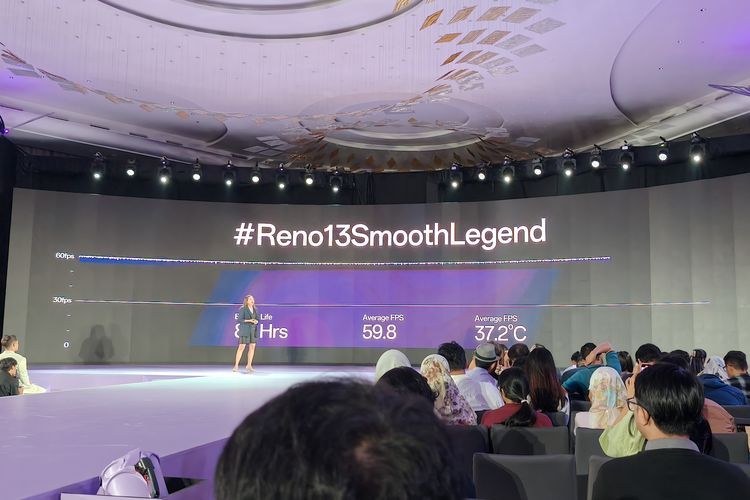 Pihak Moonton Indonesia menyempaikan performa Reno 13 Series untuk bermain Mobile Legends di acara peluncuran Reno 13 Series di Jakarta Selatan, Kamis (16/1/2025).