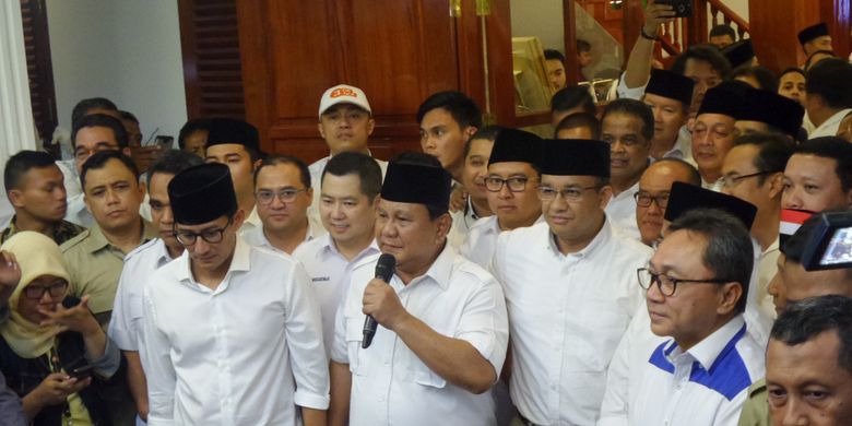 Konferensi pers Ketua Umum Partai Gerindra Prabowo Subianto di Jalan Kertanegara, Jakarta, Rabu (19/4/2017).