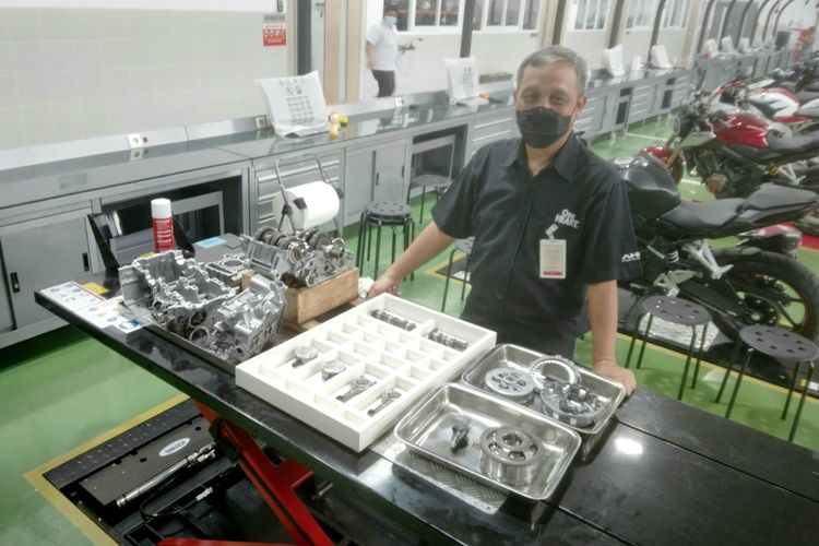 Endro Sutarno, Technical Service Division PT Astra Honda Motor (AHM).