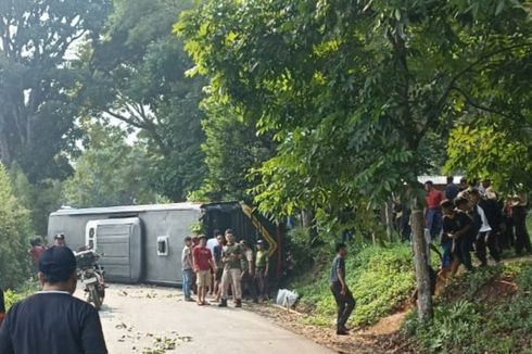 Bus Rombongan Pramuka asal Ciamis Terguling di Kiarapayung Sumedang, 10 Luka Berat