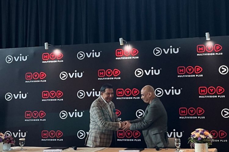 Raam Punjabi selaku CEO & Founder Multivision Plus (kanan) dan Avijit Dutta, Deputy Country Manager, Indonesia dalam konferensi pers di kawasan Kuningan, Jakarta Selatan, Kamis (16/2/2023). 