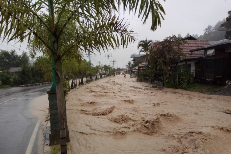 Banjir bandang di Aceh Tengah, Rabu (13/5/2020).