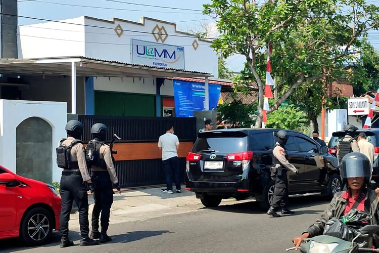 KPK Panggil Tukang Kunci Buka Paksa Garasi Rumah di Purworejo, Sita Fortuner dan Moge