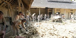 Satgas PRR melibatkan berbagai unsur guna mempercepat proses penanganan pemulihan pascabencana Sumatera, salah satunya pengerahan Praja Institut Pemerintahan Dalam Negeri (IPDN). 