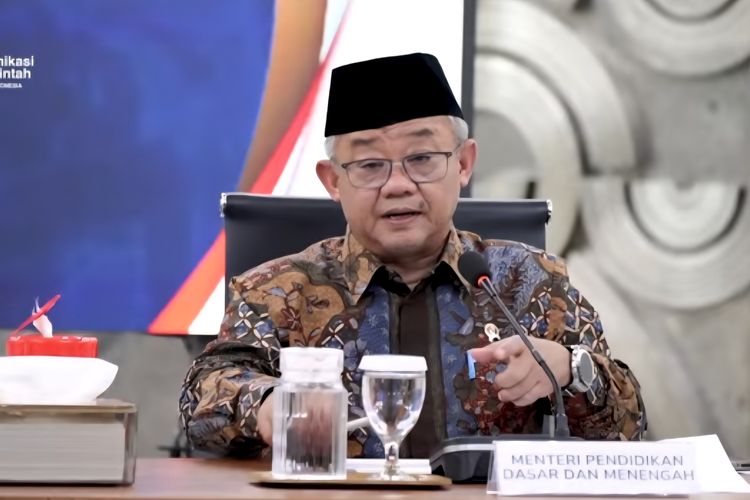 Mendikdasmen Sebut Banyak Pemda Tidak Mampu Gaji Guru PPPK Paruh Waktu