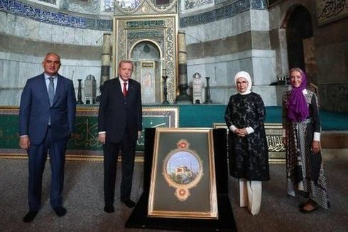 Masuk Hagia Sophia untuk Shalat Jumat, Jemaah Diminta Pakai Masker dan Bawa Sajadah