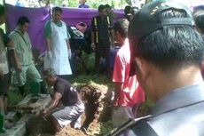 Polisi Bongkar Makam Wiji