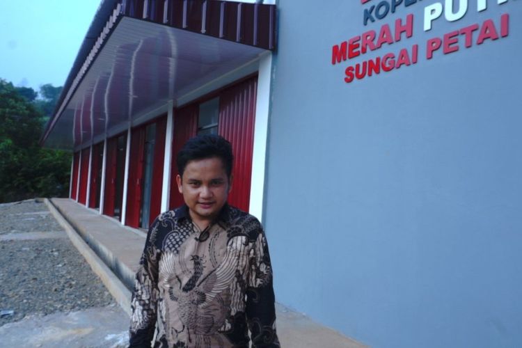 Tiga Pemuda Buat Video 