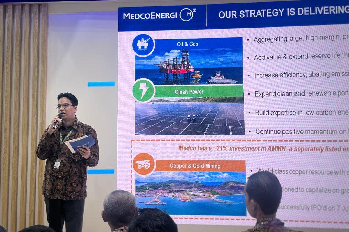 Manager Capital Market Medco Energi Internasional Ridho Wahyudi saat pemaparan di Booth MedcoEnergi pada IPA Convex 2024 di ICE BSD Tangerang, Selasa (14/5/2024).