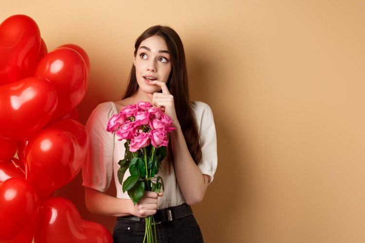 Secret Admirer: Arti dan Tanda Seseorang Diam-Diam Suka Kamu