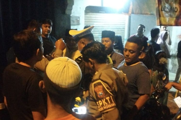 Pemotor Ugal-ugalan Tabrak Penjual Taso di Pamekasan, 2 Kritis