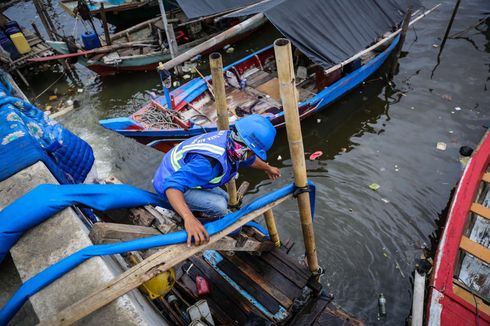 Khawatir Tanggul Kampung Luar Batang Bocor Lagi, Pemkot Siapkan Ribuan Karung Pasir