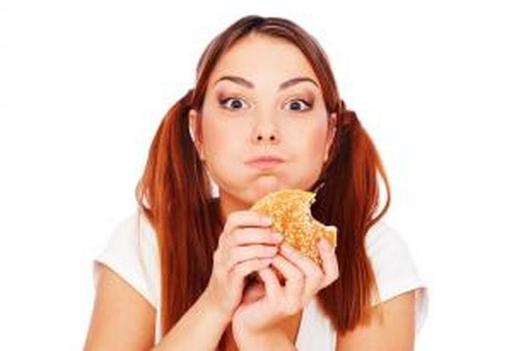 Hindari makanan yang terlalu berlemak ketika berbuka puasa