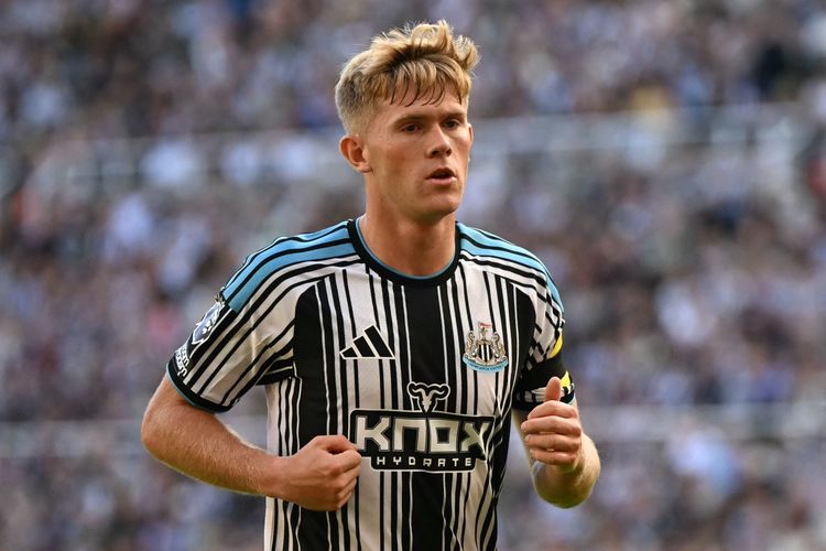 Man United Gigit Jari, Pelatih Newcastle Beri Jawaban Tegas Soal Lewis Hall