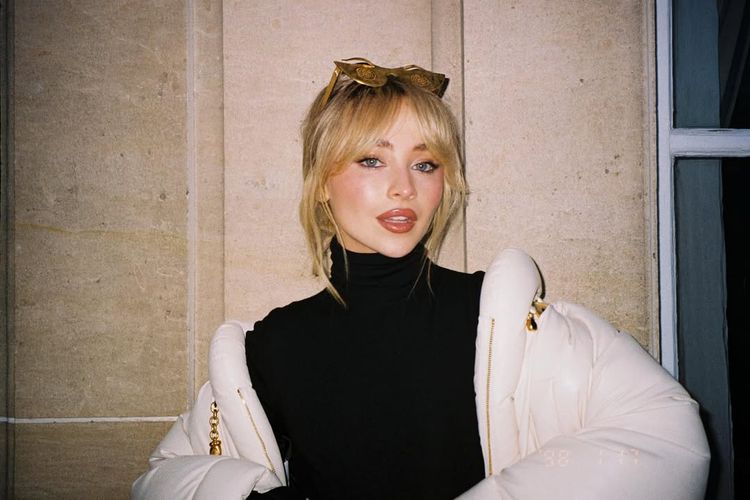 Tutorial Watercolor Blush untuk Wajah, Bikin Pipi Merona Natural