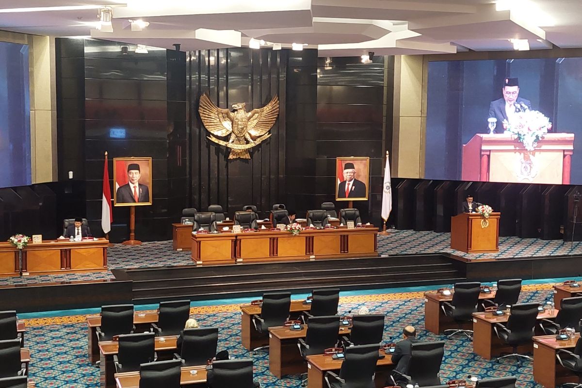 Deputi Gubernur Bidang Budaya dan Pariwisata Marullah Matali menghadiri rapat paripurna yang digelar legislatif Jakarta pada Selasa (14/3/2023) siang. Rapat ini digelar di Ruang Rapat Paripurna Gedung DPRD DKI Jakarta, Gambir, Jakarta Pusat.