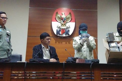 Bupati Lampung Tengah Suap DPRD agar Dapat Pinjaman untuk Proyek Infrastruktur