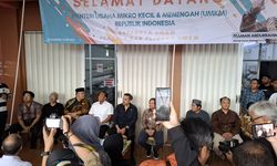 Menteri UMKM Buka Kembali Toko Mama Khas Banjar