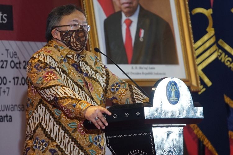 Menteri Riset dan Teknologi Bambang Brodjonegoro saat memberikan sambutan dalam acara Conference on Law and Human Rights 2020, Senin (26/10/2020). 