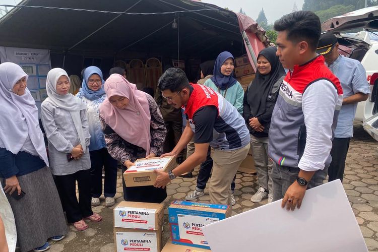 Pertamina Kembali Salurkan Bantuan untuk Korban Banjir Bandang Solok