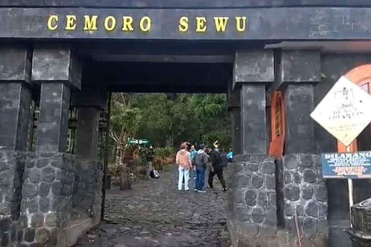 Cuaca Ekstrem, Pengelola Pendakian Puncak Gunung Lawu Sterilkan Jalur Pendakian