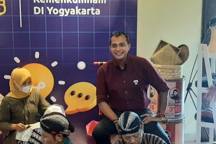 Wakil Menteri Hukum dan Hak Asasi Manusia Edward Omar Sharif Hiariej usai menjadi pembicara di acara Kumham Goes to Campus Universitas Gadjah Mada (UGM).