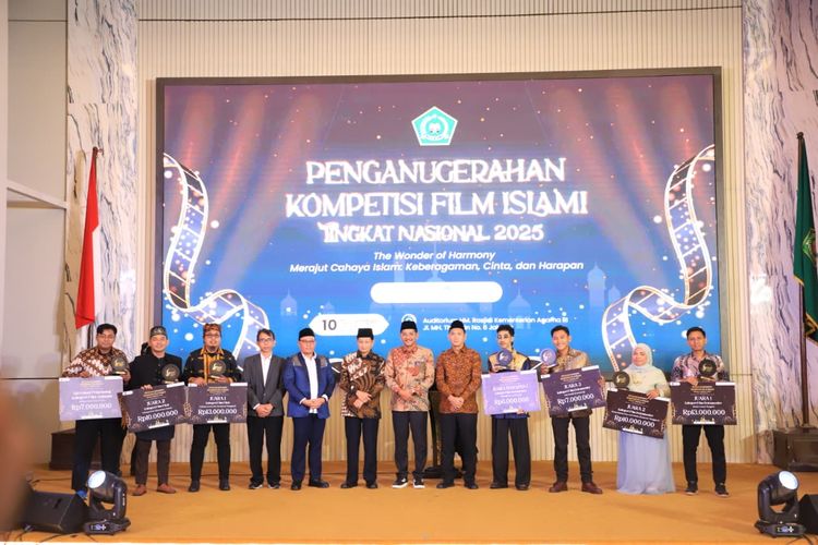Direktorat Jenderal Bimbingan Masyarakat Islam (Bimas Islam) Kementerian Agama (Kemenag) mengumumkan para pemenang Kompetisi Film Islami Tingkat Nasional 2025, Selasa (10/11/2025) di Jakarta.


