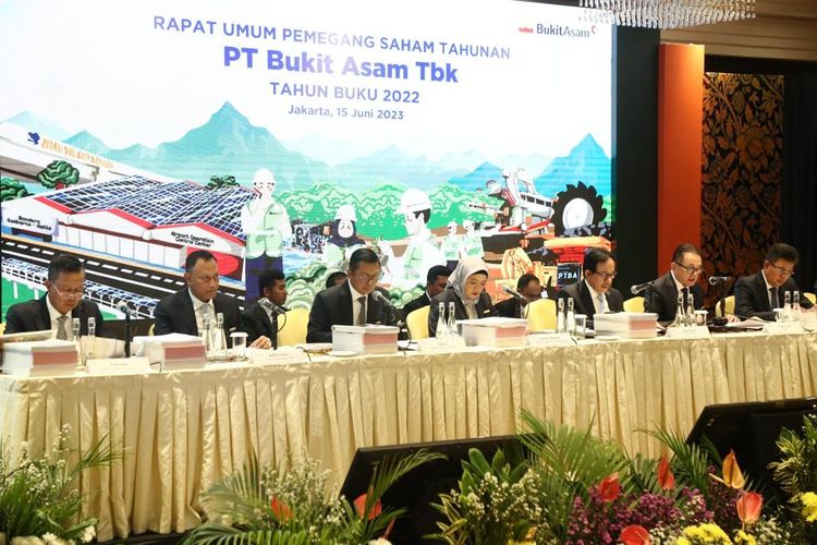 Rapat Umum Pemegang Saham Tahunan (RUPST) PTBA Tahun Buku 2022 di Hotel Borobudur, Jakarta, Kamis (15/6/2023).
