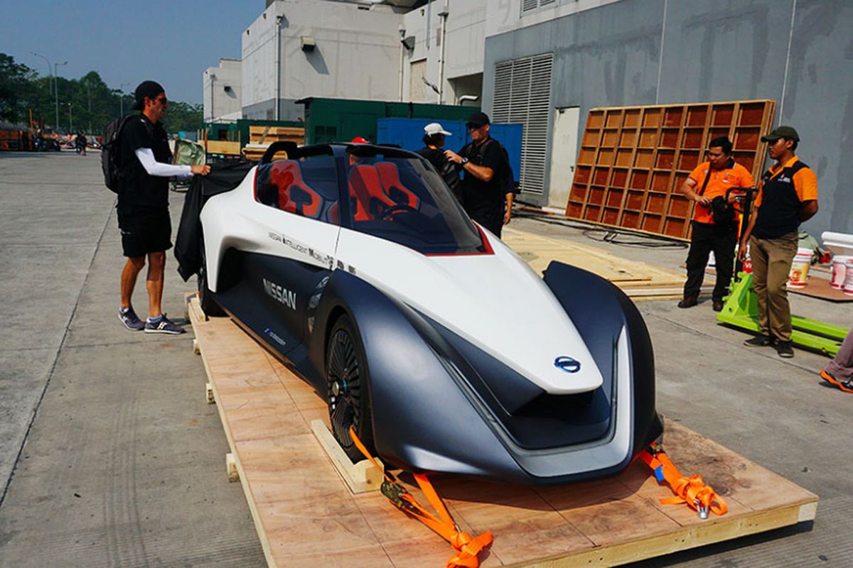 Nissan BladeGlider dipersiapkan untuk pameran otomotif GIIAS