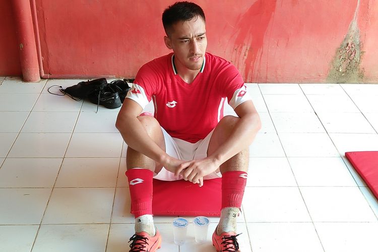 Pulatov seusai mengikuti latihan bersama Semen Padang di Stadion H.  Agus Salim Padang,  Senin (14/1/2019).