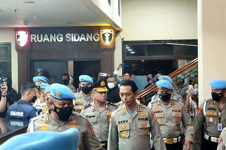 Irjen Ferdy Sambo usai dipecat Polri berdasarkan hasil sidang komisi kode etik Polri di Mabes Polri, Jakarta Selatan, Jumat (26/8/2022). 